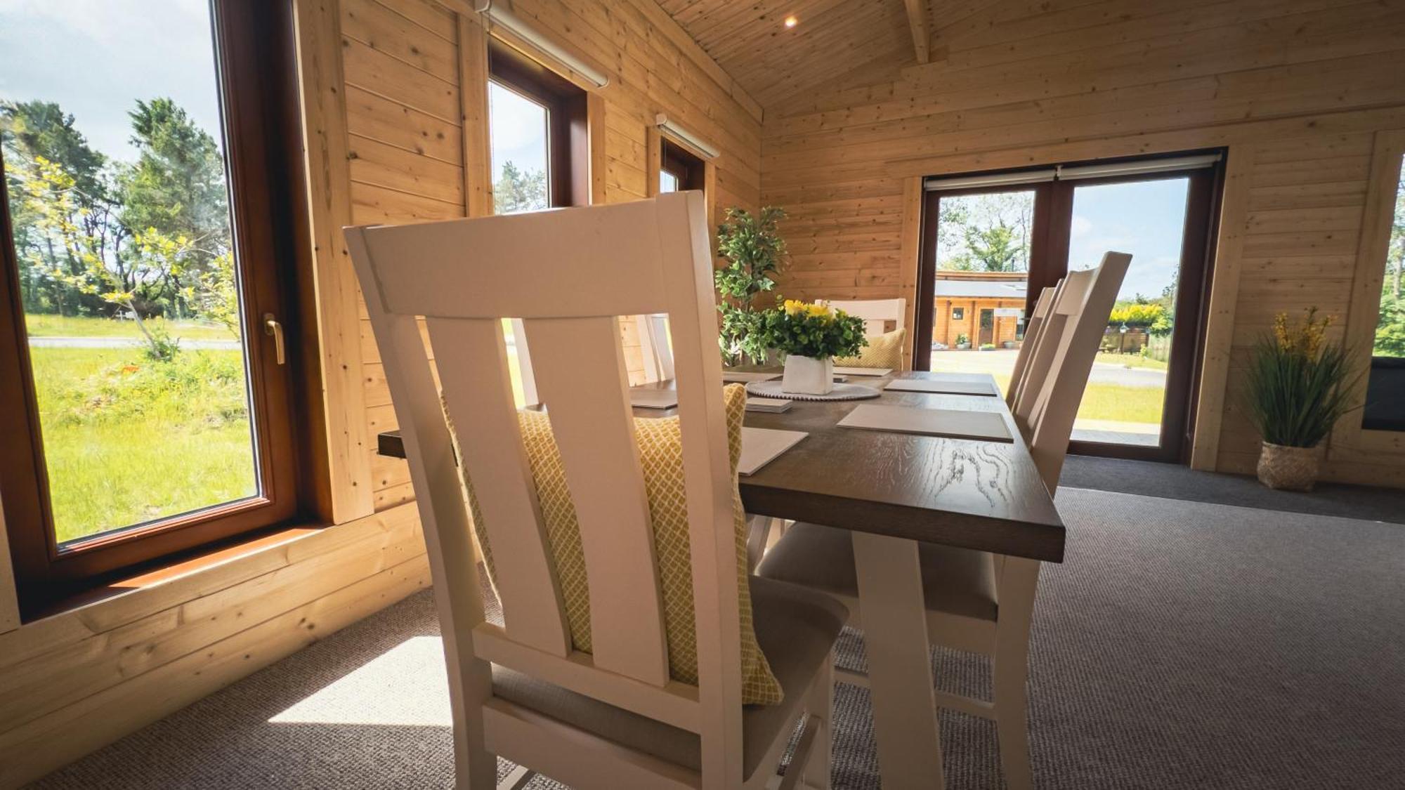Sundance Lodge, Fantastic New Cabin With Hot Tub - Sleeps 6 - Largest In Felmoor Park Morpeth Cameră foto